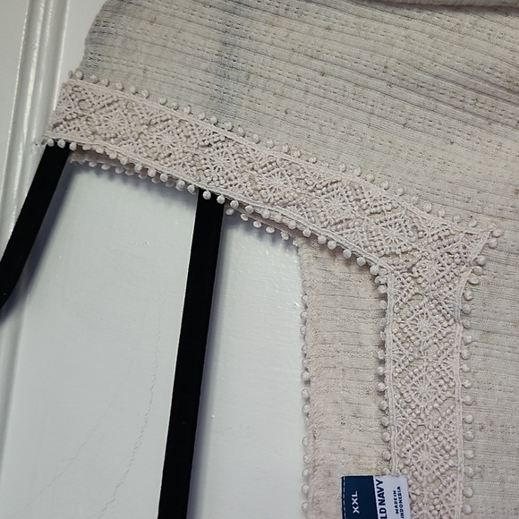 Old Navy Cream Square Neck Blouse with Lace Trim - Picture 4 of 9